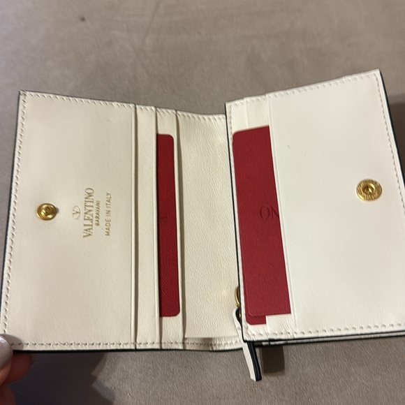 NWT Valentino gold metallic Rockstud Grainy Calfskin flap French wallet - Picture 6 of 11